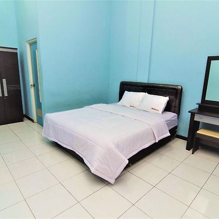 Reddoorz Near Ciputra World 2 Otel Surabaya Dış mekan fotoğraf