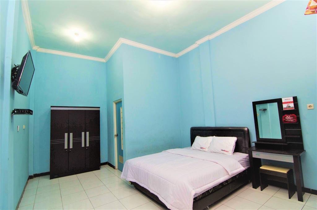 Reddoorz Near Ciputra World 2 Otel Surabaya Dış mekan fotoğraf